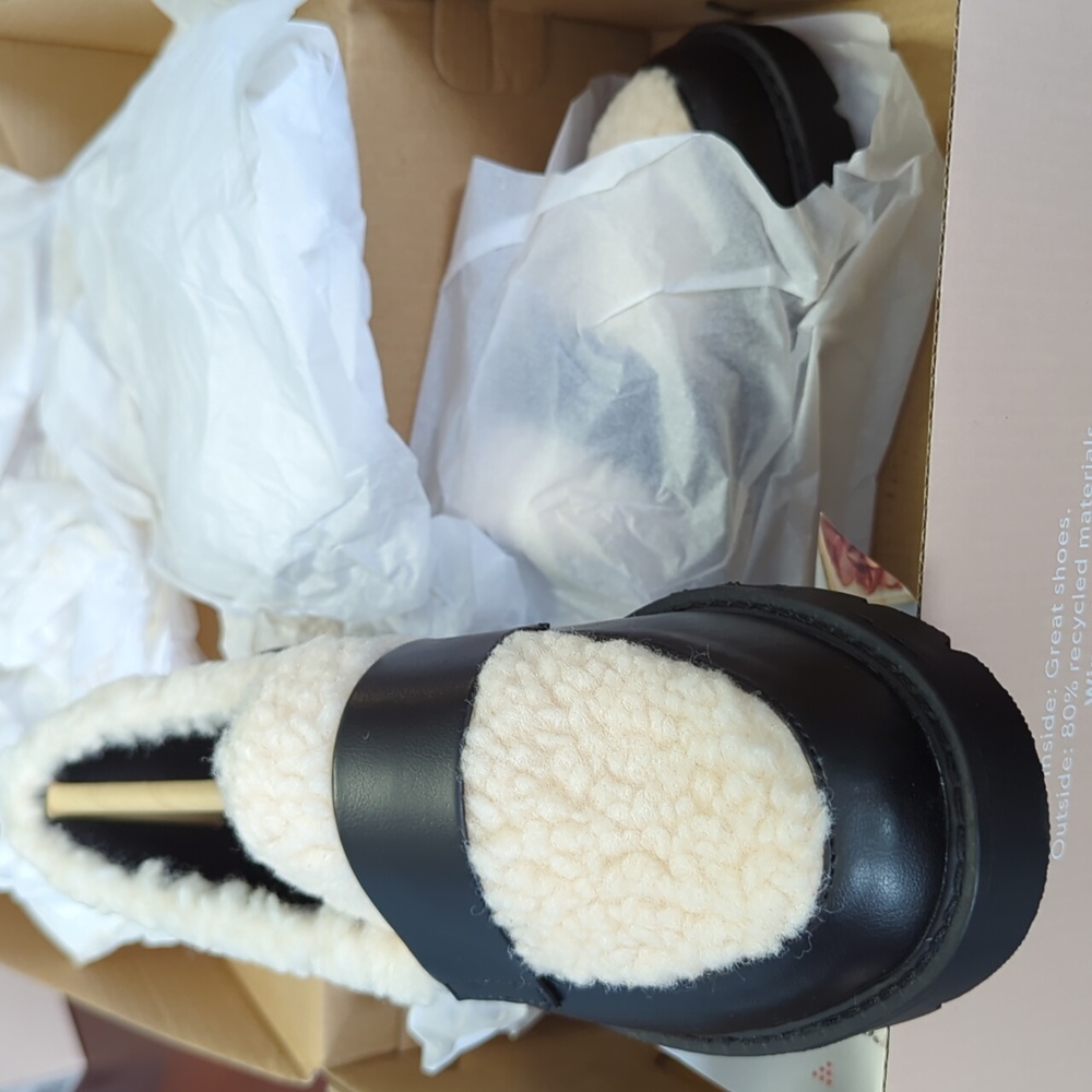 NIB Black Loafers Fur